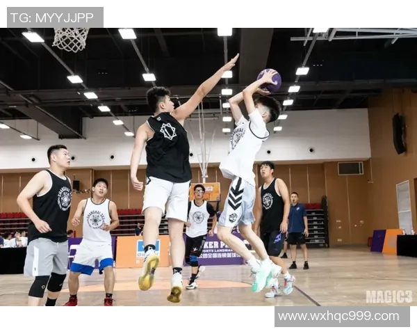 上海篮球队在最新状态排行榜中荣登第十名展现强劲实力与潜力 上海篮球队在最新状态排行榜中荣登第十名展现强劲实力与潜力