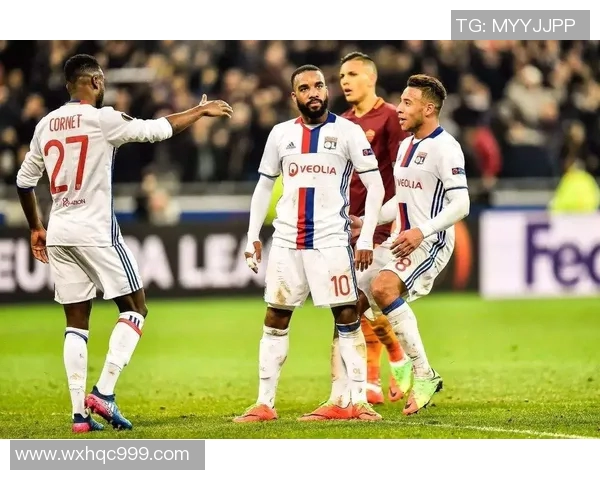 里昂与甘冈历史交锋回顾与分析揭示两队对决的精彩瞬间与战绩演变